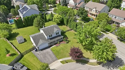 1 Regal Court Algonquin IL 60102