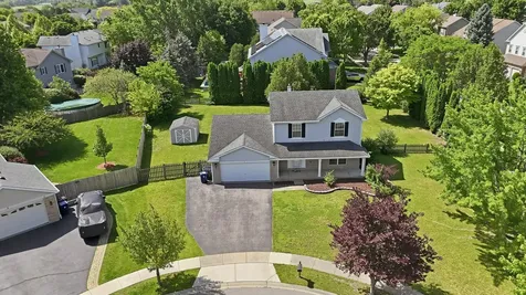1 Regal Court Algonquin IL 60102