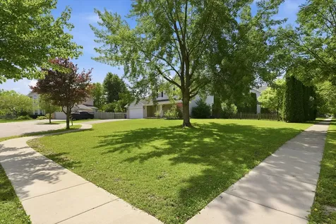 1 Regal Court Algonquin IL 60102