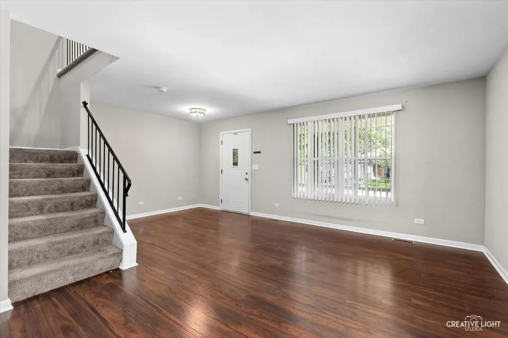2910 Worcester Lane Aurora IL 60504