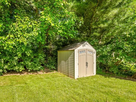 102 North East Centralia Place Poplar Grove IL 61065