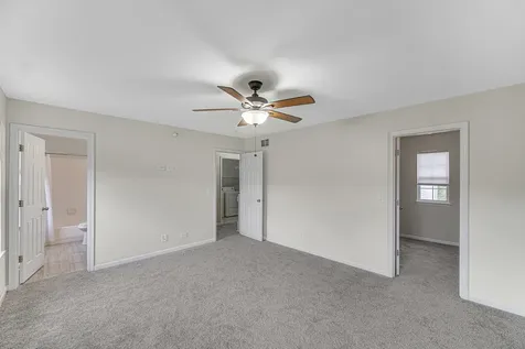 2588 Dickens Court Aurora IL 60503