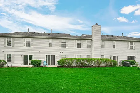 2588 Dickens Court Aurora IL 60503