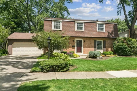 562 East Carpenter Drive Palatine IL 60074