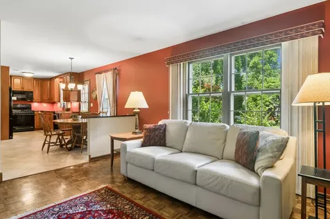 562 East Carpenter Drive Palatine IL 60074