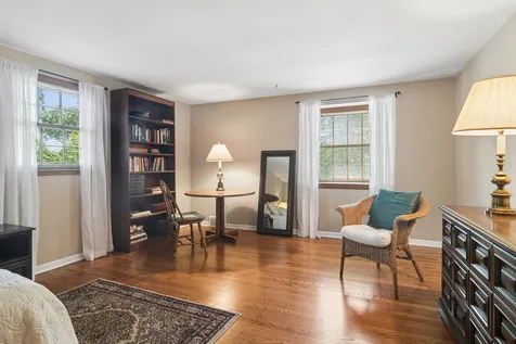 562 East Carpenter Drive Palatine IL 60074
