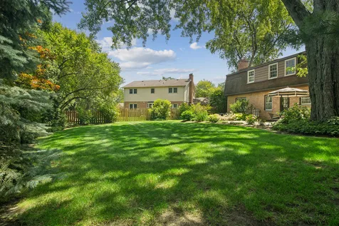 562 East Carpenter Drive Palatine IL 60074