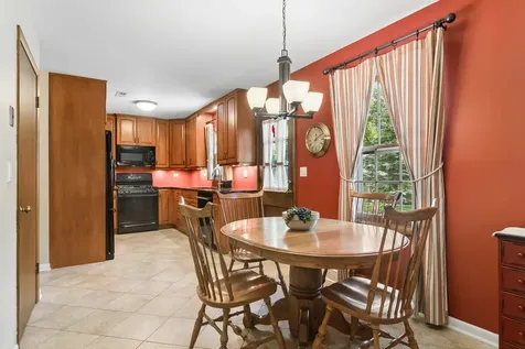 562 East Carpenter Drive Palatine IL 60074