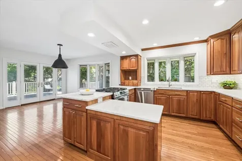 24 Briargate Circle Sugar Grove IL 60554