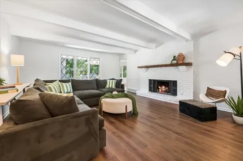 24 Briargate Circle Sugar Grove IL 60554