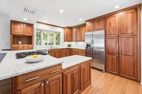 24 Briargate Circle Sugar Grove IL 60554