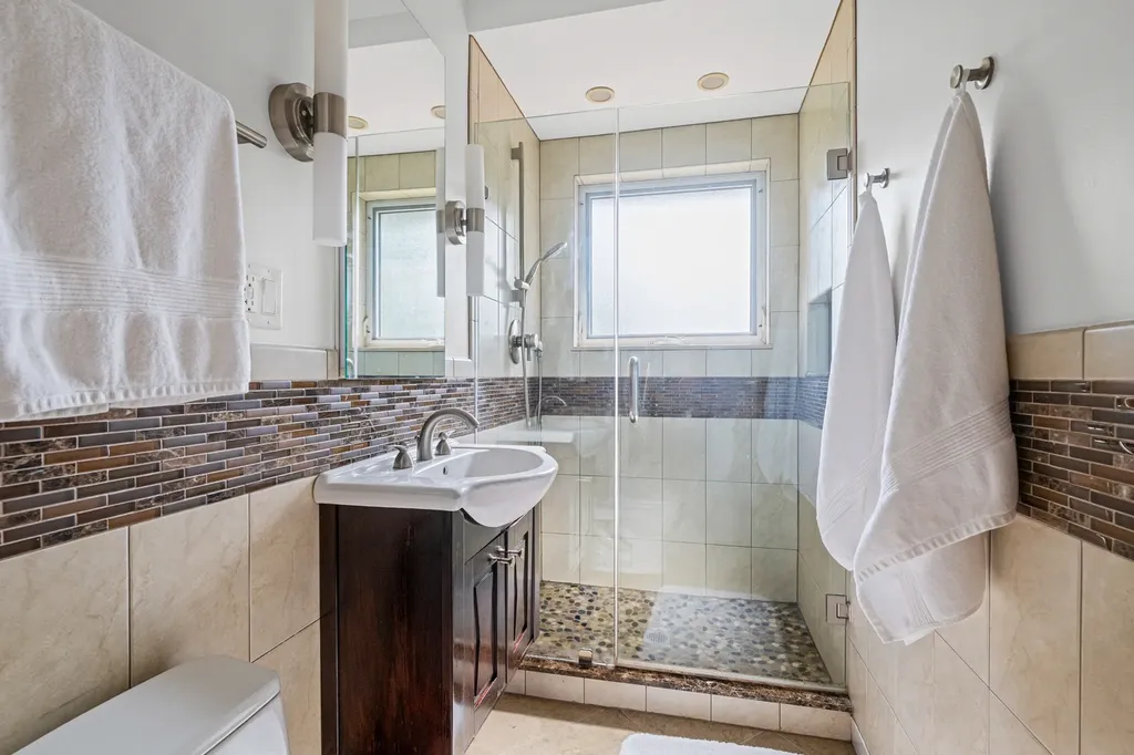 9338 Lowell Avenue Skokie IL 60076