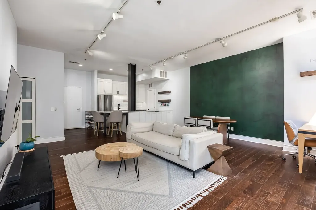 130 South Canal Street Chicago IL 60606