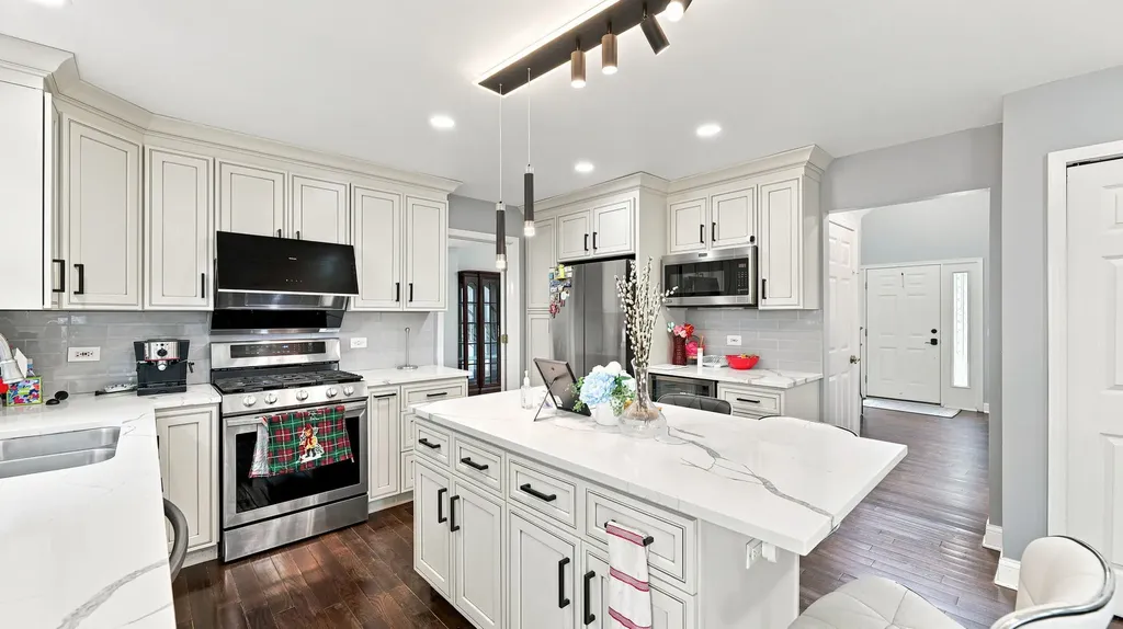 2219 Haider Avenue Naperville IL 60564
