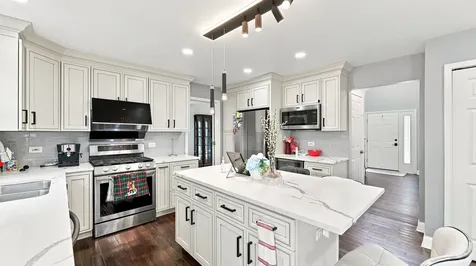 2219 Haider Avenue Naperville IL 60564