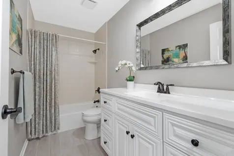 909 Madiera Drive Shorewood IL 60404
