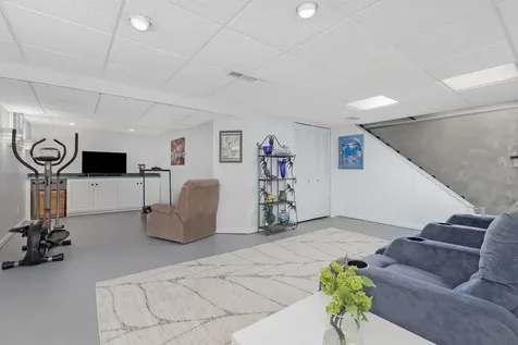 909 Madiera Drive Shorewood IL 60404