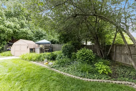 909 Madiera Drive Shorewood IL 60404