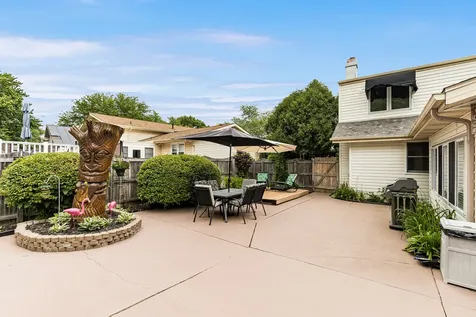 909 Madiera Drive Shorewood IL 60404