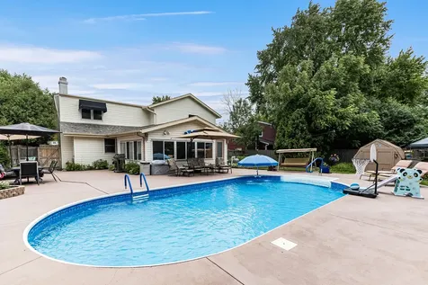 909 Madiera Drive Shorewood IL 60404