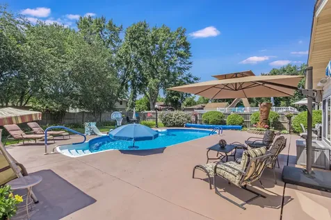 909 Madiera Drive Shorewood IL 60404