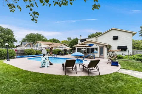 909 Madiera Drive Shorewood IL 60404