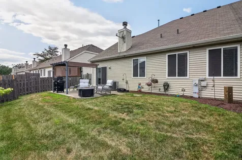 8218 Tremont Lane Joliet IL 60431