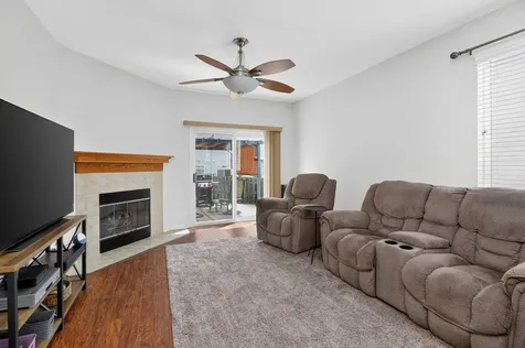 8218 Tremont Lane Joliet IL 60431