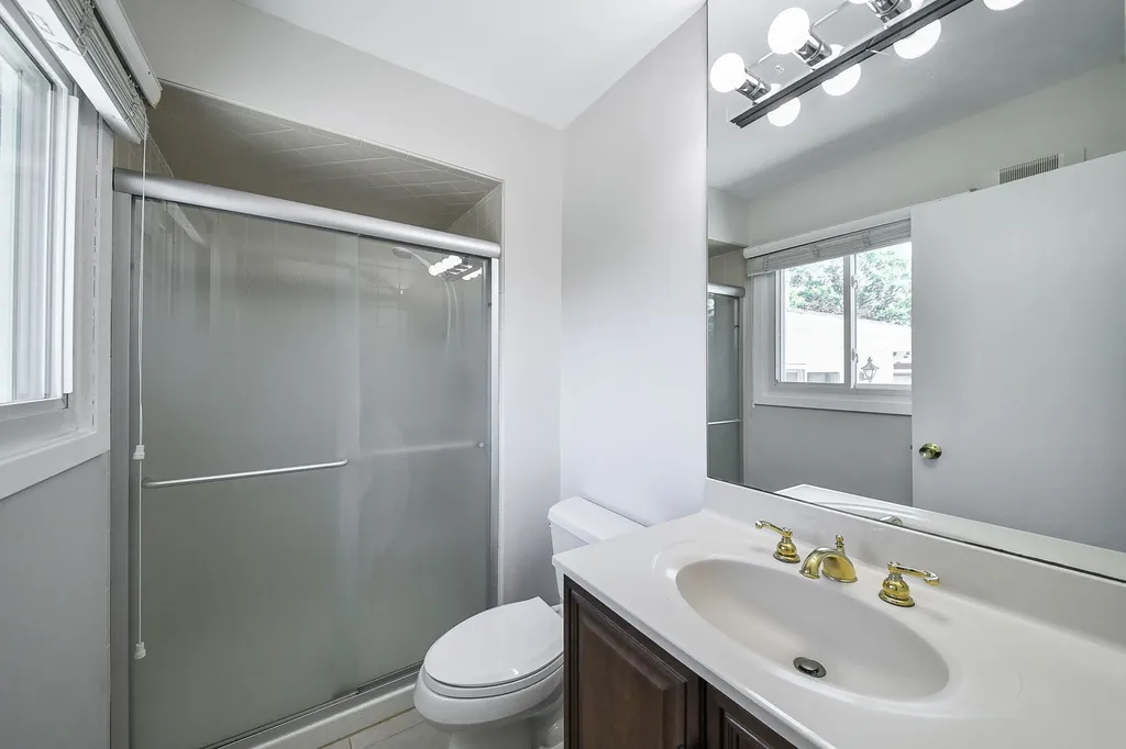 1071 Robey Avenue Downers Grove IL 60516