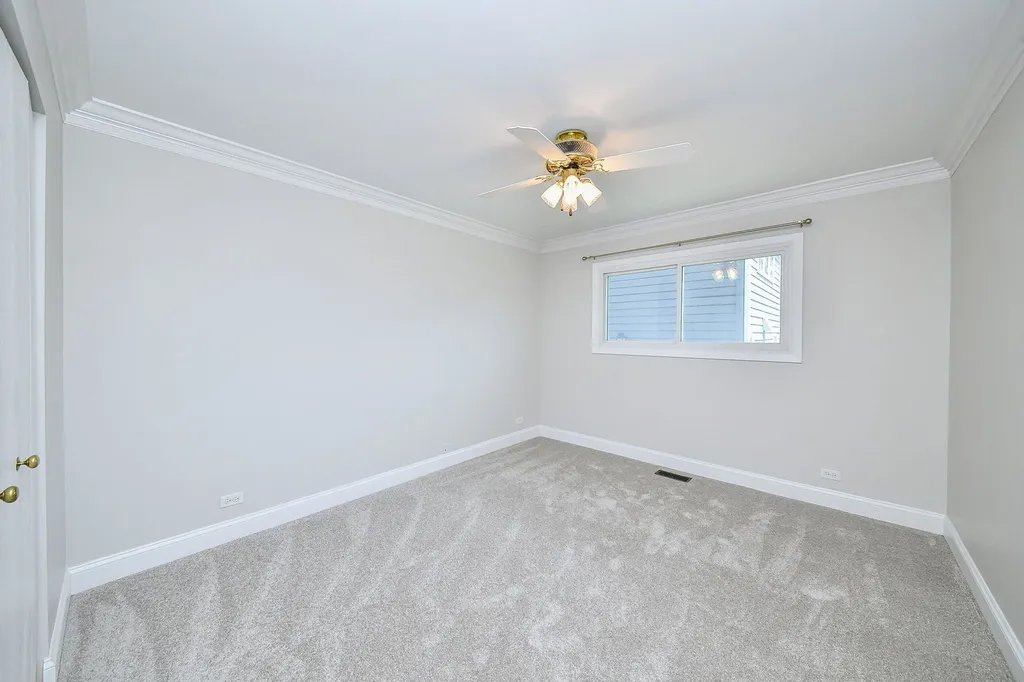 1071 Robey Avenue Downers Grove IL 60516