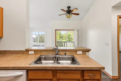 131 Silverstone Drive Carpentersville IL 60110