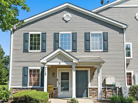 131 Silverstone Drive Carpentersville IL 60110