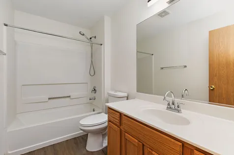 131 Silverstone Drive Carpentersville IL 60110