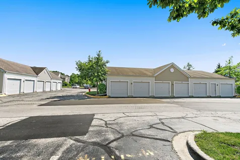 131 Silverstone Drive Carpentersville IL 60110