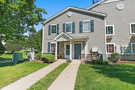 131 Silverstone Drive Carpentersville IL 60110