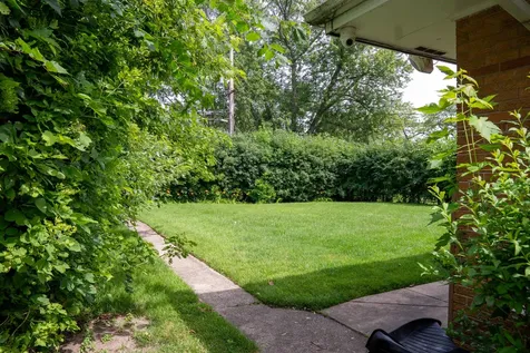 9733 Karlov Avenue Skokie IL 60076
