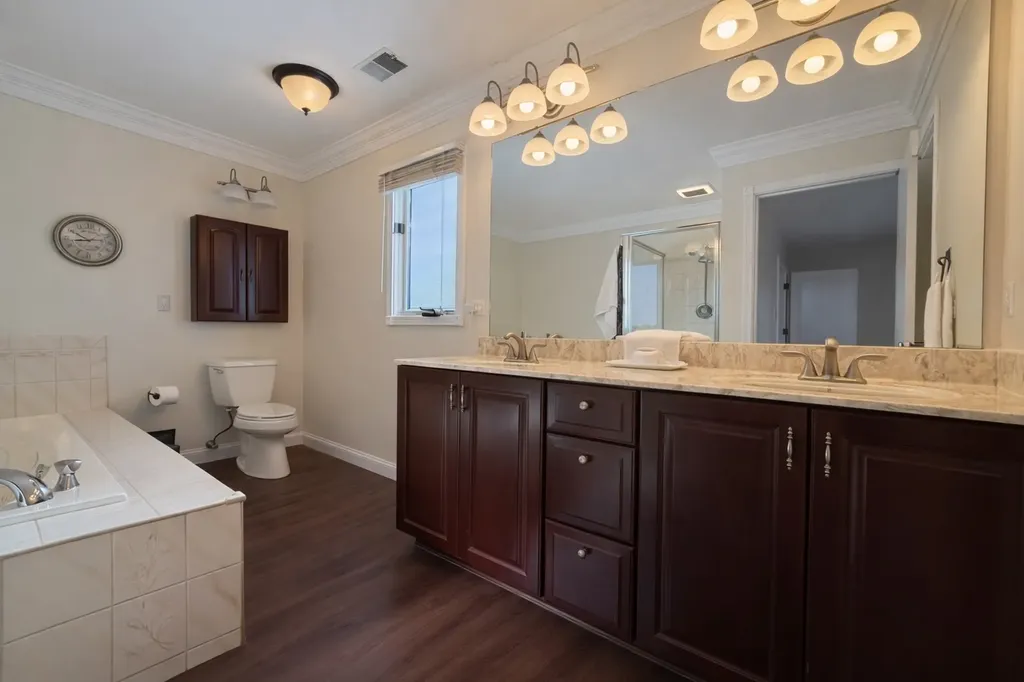 430 Waterford Drive Willowbrook IL 60527
