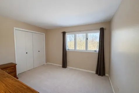 430 Waterford Drive Willowbrook IL 60527