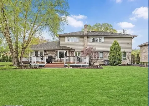 430 Waterford Drive Willowbrook IL 60527