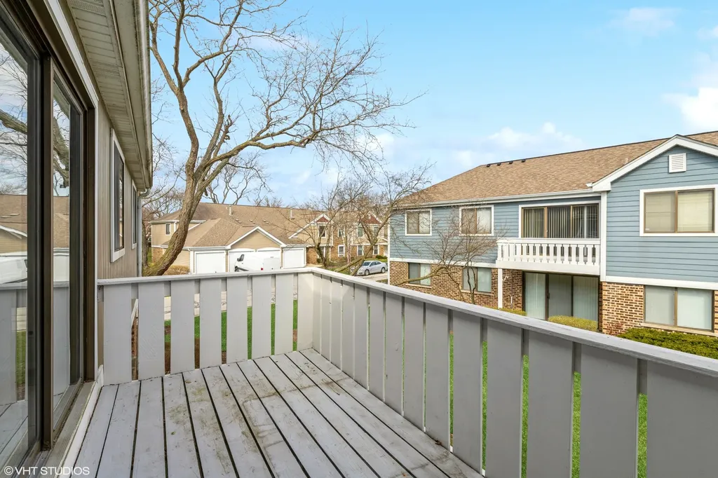 261 Driftwood Lane Schaumburg IL 60193