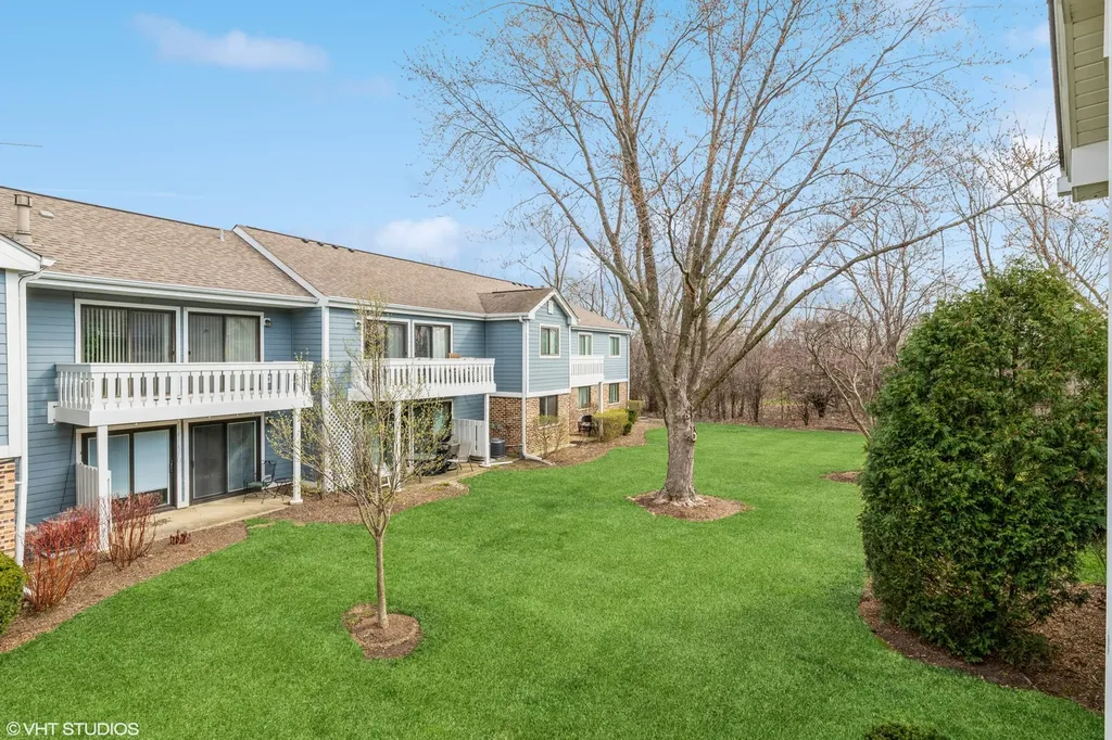 261 Driftwood Lane Schaumburg IL 60193