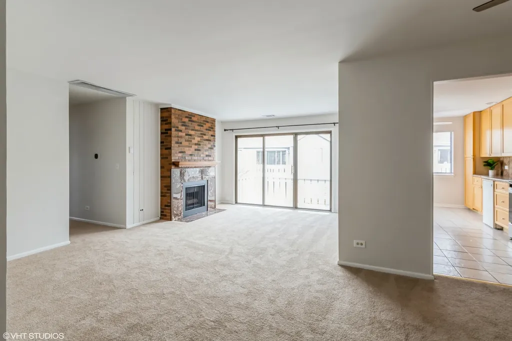 261 Driftwood Lane Schaumburg IL 60193