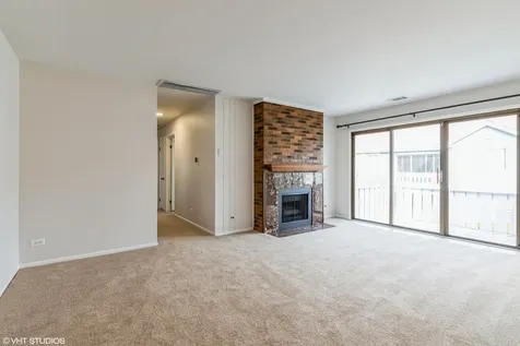 261 Driftwood Lane Schaumburg IL 60193