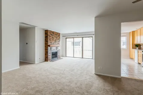 261 Driftwood Lane Schaumburg IL 60193