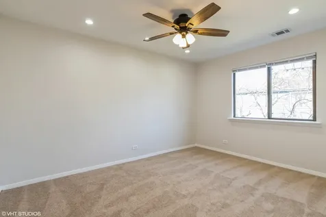 261 Driftwood Lane Schaumburg IL 60193