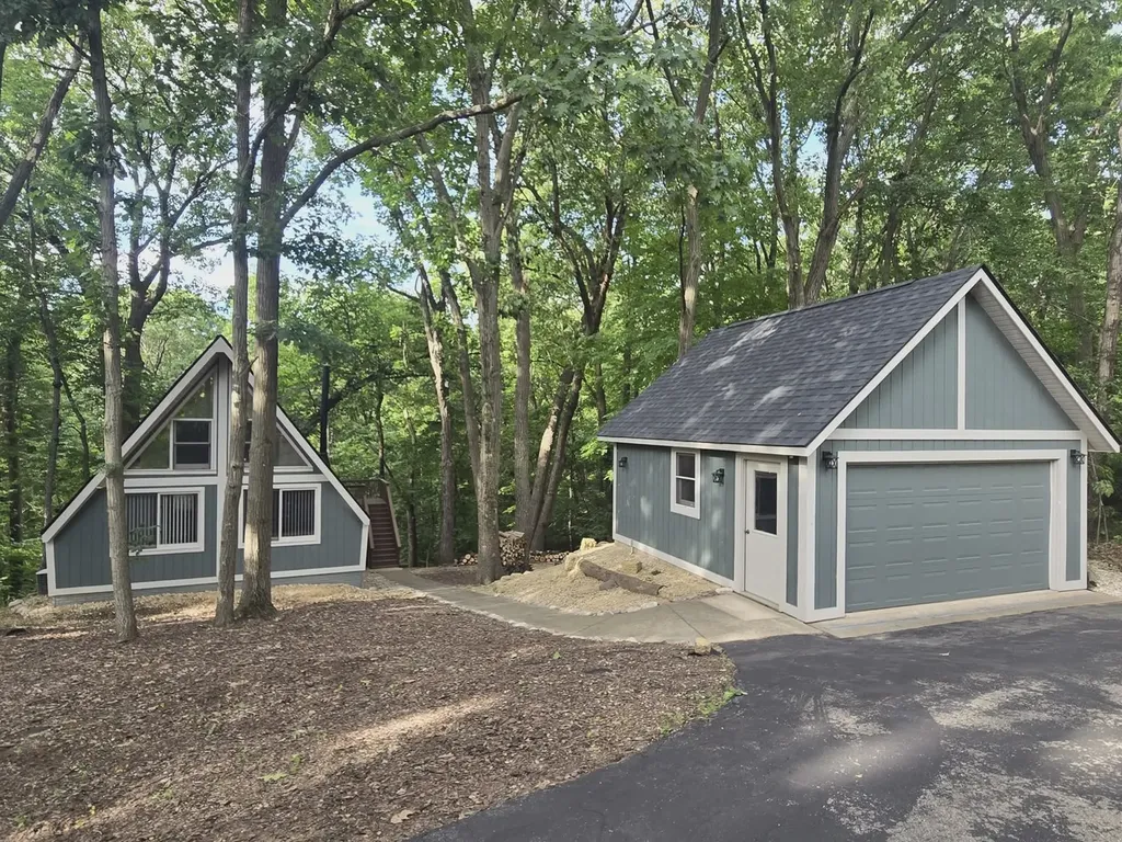 5 Mosswood Path Galena IL 61036