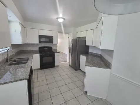2213 Camden Lane Hanover Park IL 60133