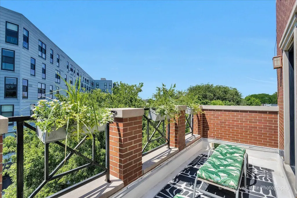 2147 North Talman Avenue Chicago IL 60647
