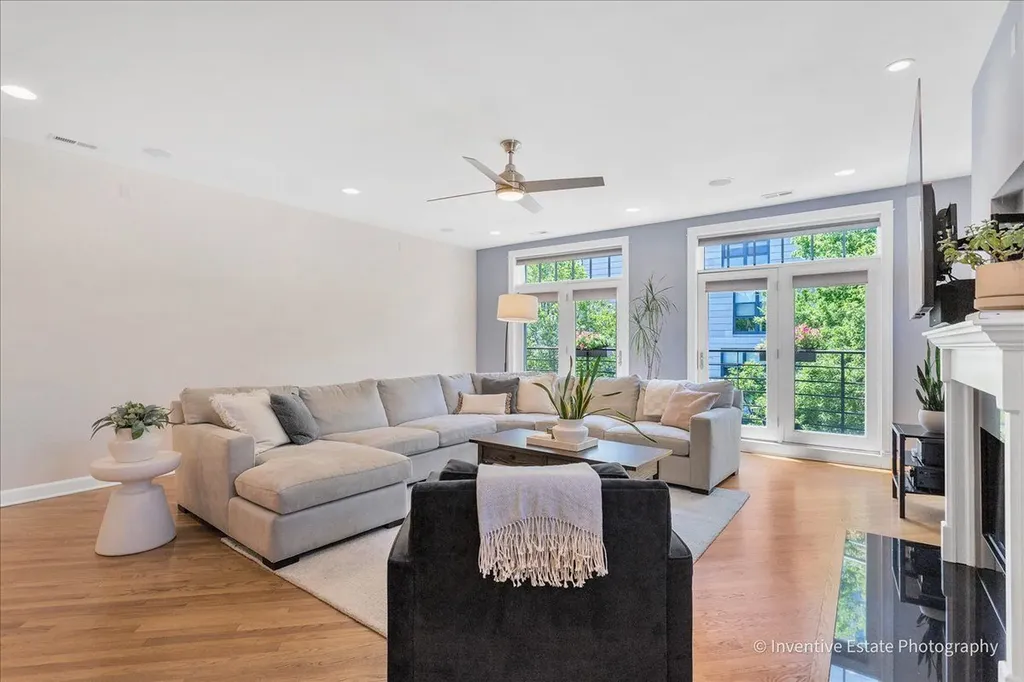 2147 North Talman Avenue Chicago IL 60647