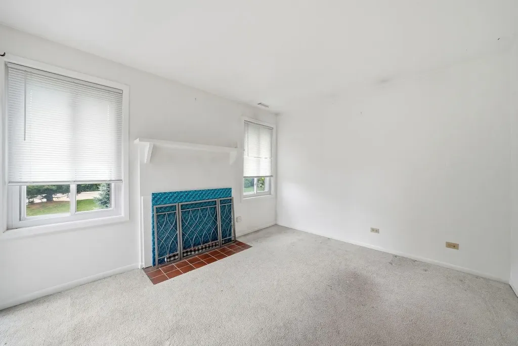 6224 Trinity Drive Lisle IL 60532